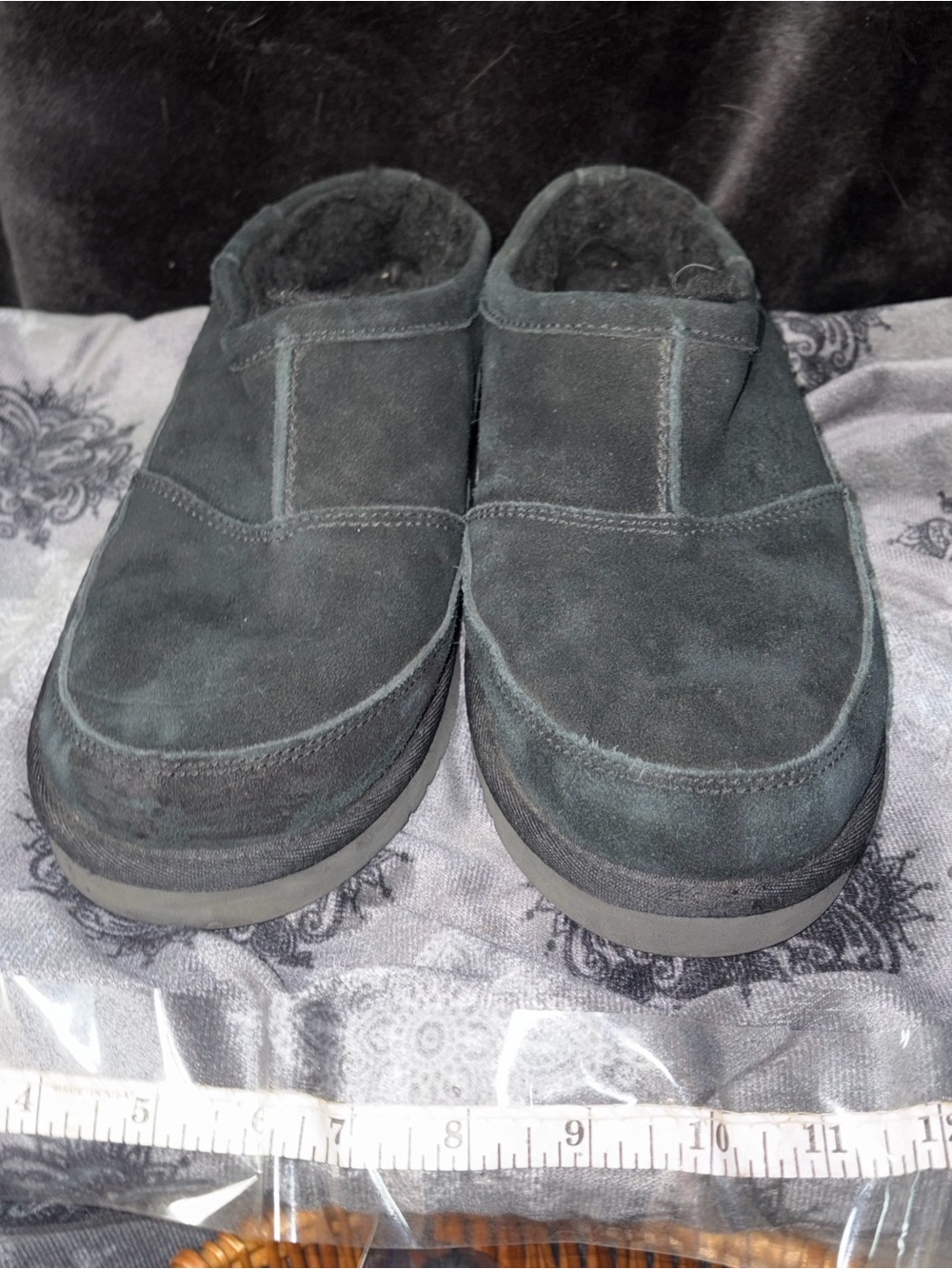 Koolaburra by UGG black Suede Slip-On Slippers/Loafers